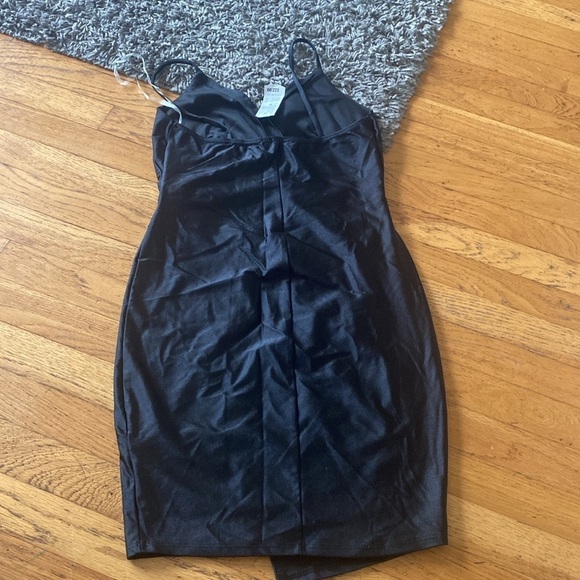 Fashion Q Black Waist Wrap Around Mini Spaghetti Dress Size Medium - Picture 6 of 12